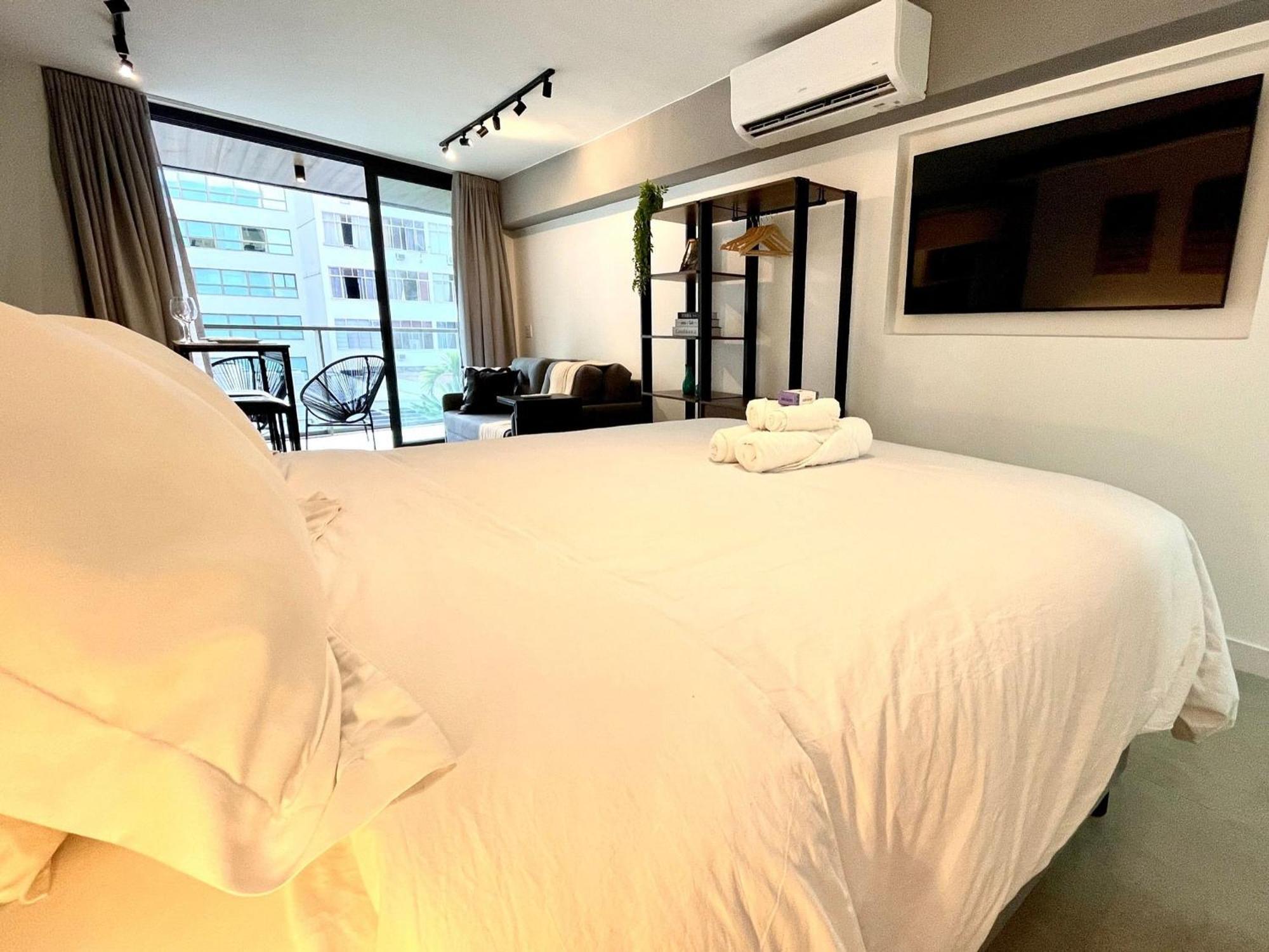 Apartamento Leblon - Moderno Com Piscina E Academia.